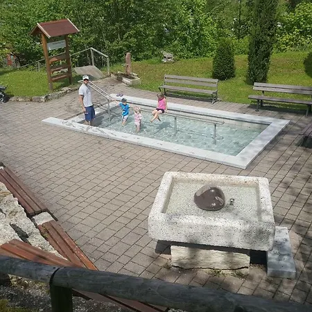 Campinghuette Im Sporterlebnispark * Allmersbach im Tal
